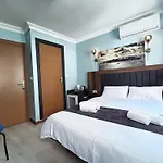 Sandara Boutique Couette-café